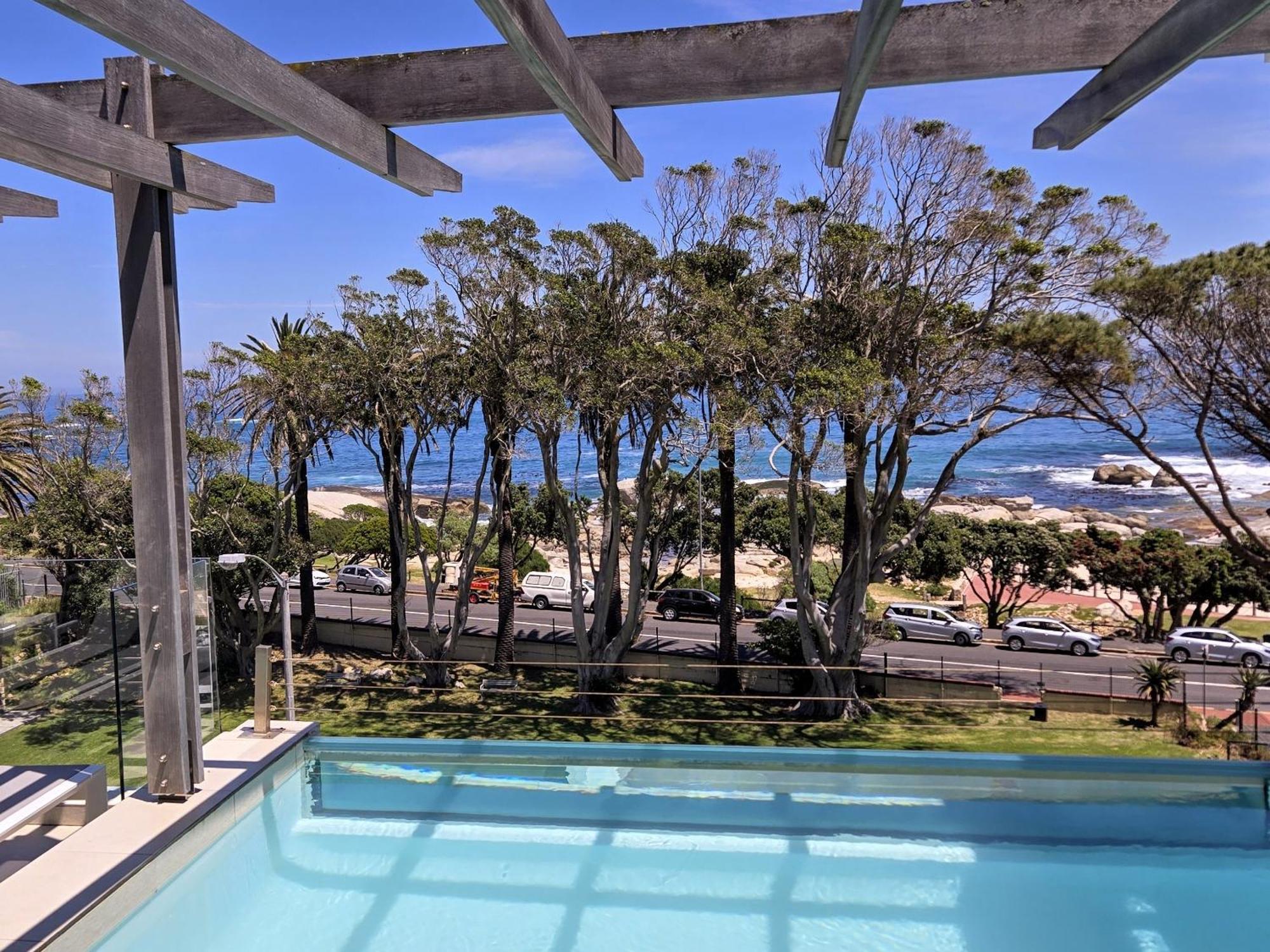 Blue Views Penthouse Beachfront Apartment With Pool Κέιπ Τάουν Εξωτερικό φωτογραφία