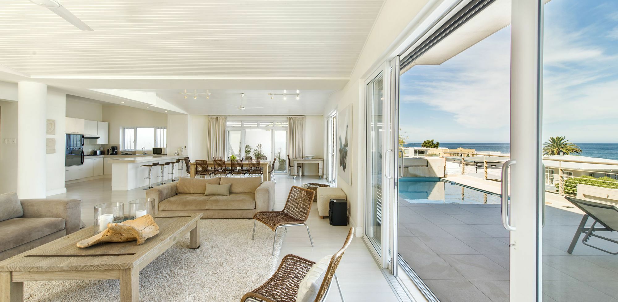 Blue Views Penthouse Beachfront Apartment With Pool Κέιπ Τάουν Εξωτερικό φωτογραφία