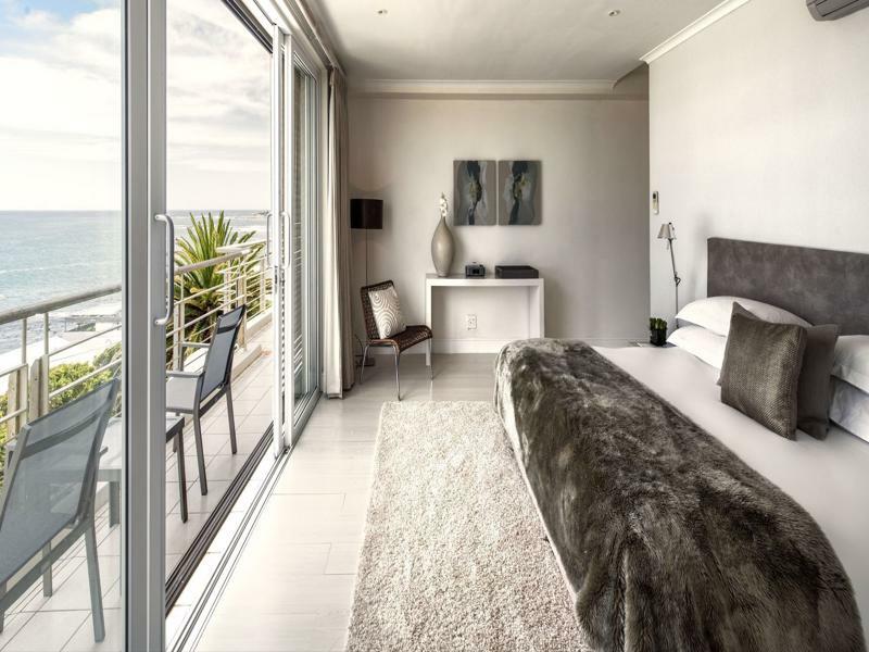 Blue Views Penthouse Beachfront Apartment With Pool Κέιπ Τάουν Εξωτερικό φωτογραφία