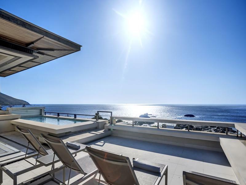 Blue Views Penthouse Beachfront Apartment With Pool Κέιπ Τάουν Εξωτερικό φωτογραφία