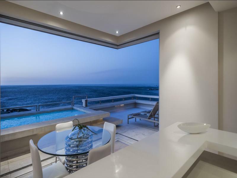Blue Views Penthouse Beachfront Apartment With Pool Κέιπ Τάουν Εξωτερικό φωτογραφία